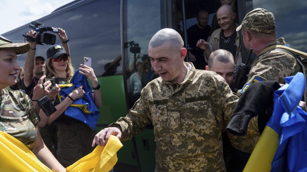Russia and Ukraine exchange POWs for the first time in Russia and Ukraine exchange POWs for the first time in three months