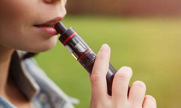 British teen’s lungs collapse after vaping an equivalent of 400 British teen’s lungs collapse after vaping an equivalent of 400 cigarettes a week