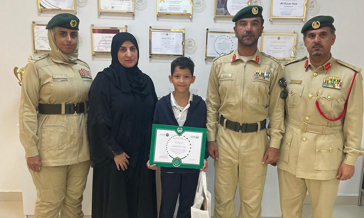 Dubai Police recognise student’s honesty Dubai Police recognise student’s honesty