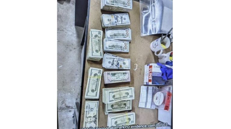 Feds charge 5, including man acquitted at trial, with conspiring to bribe Minnesota juror with $120K