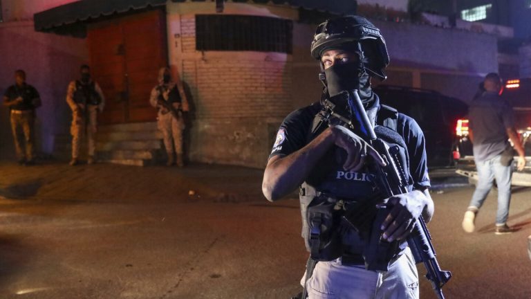 Gang violence in Haiti has displaced nearly 580,000 people, a new UN reports says