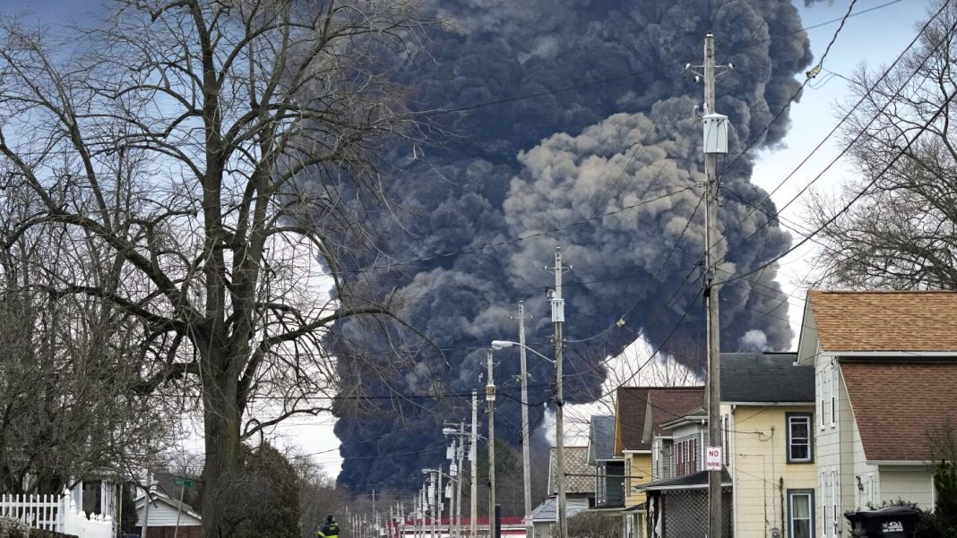 Norfolk Southern said ahead of the NTSB hearing that railroads will examine vent and burn decisions