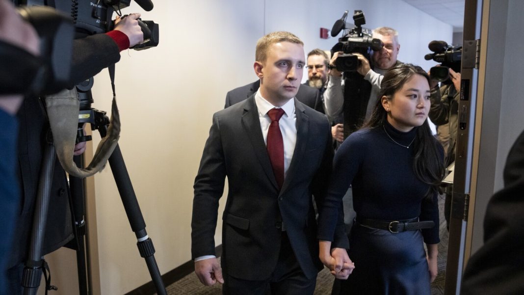 Prosecutors to dismiss charges against Minnesota trooper who shot motorist Ricky Cobb