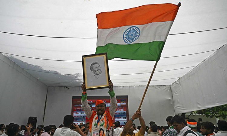 Rahul Gandhi wins Raebareli seat, leads in Wayanad Rahul Gandhi wins Raebareli seat, leads in Wayanad
