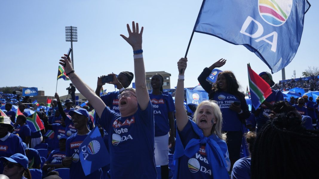 South Africa’s new government brings Black and white together. It’s also reviving racial tensions