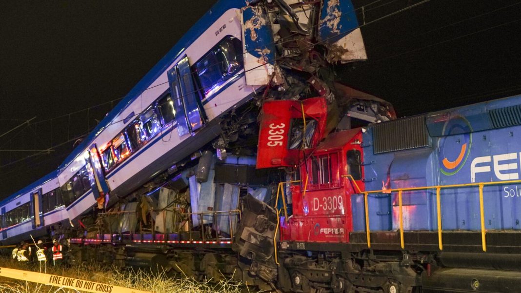 Train collision in Chile kills at least 2 people and Train collision in Chile kills at least 2 people and injures several others