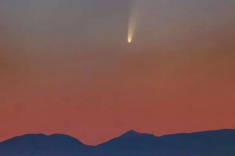 UAE to witness brightest comet of 2024 in October UAE to witness brightest comet of 2024 in October