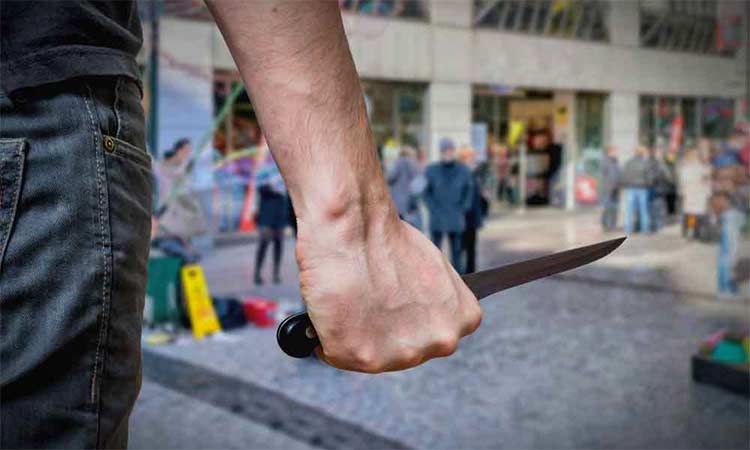 Man gets jail, Dhs50,000 fine for stabbing store manager in Man gets jail, Dhs50,000 fine for stabbing store manager in Dubai