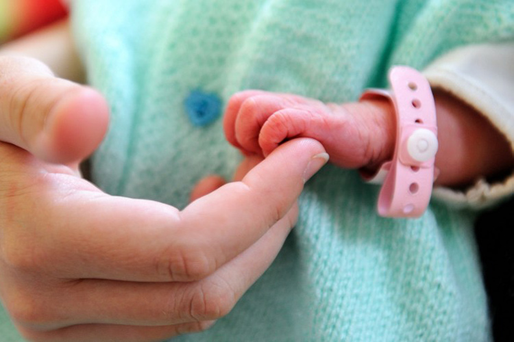 Now you can get a residence permit for newborns in Now you can get a residence permit for newborns in UAE for Dhs 350
