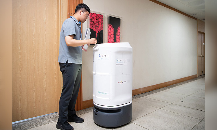 Robot commits suicide in South Korea after working for long Robot commits suicide in South Korea after working for long hours