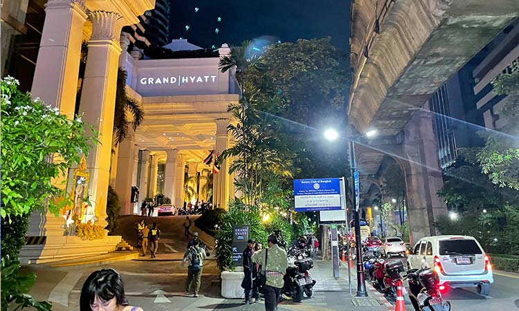 Six found dead in Bangkok hotel room Six found dead in Bangkok hotel room