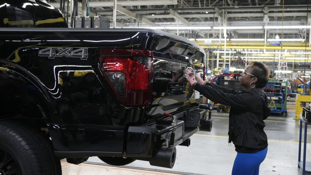 US employers added a solid 206,000 jobs in June in US employers added a solid 206,000 jobs in June in a sign of continued economic strength