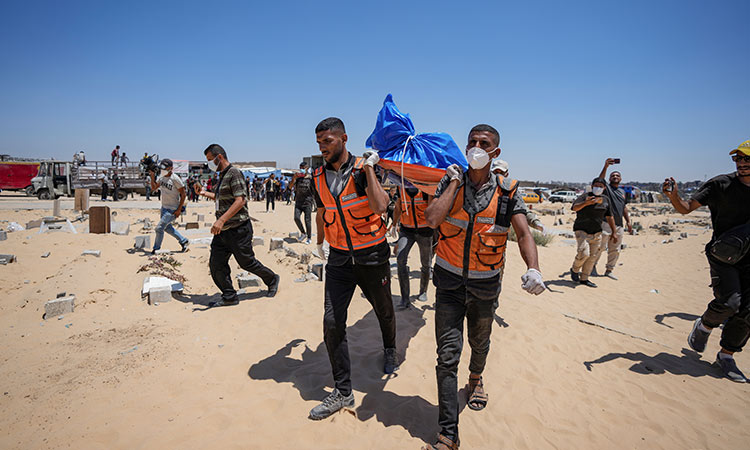 6 Palestinians killed in 2 raids on West Bank 6 Palestinians killed in 2 raids on West Bank