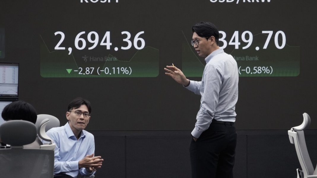 Global stocks are mixed after Wall Street’s best week of the year; yen rallies