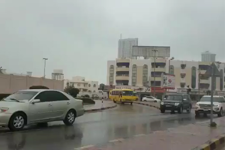UAE warns its citizens in Oman due to heavy rain UAE warns its citizens in Oman due to heavy rain