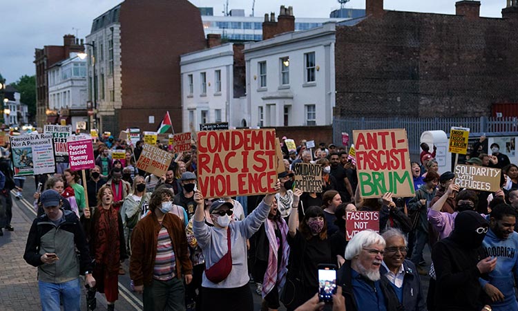 UK anti-racism protesters take to streets after days of far-right UK anti-racism protesters take to streets after days of far-right unrest