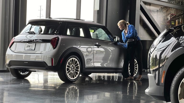 US consumer sentiment rises slightly on Democratic optimism over Harris’ presidential prospects