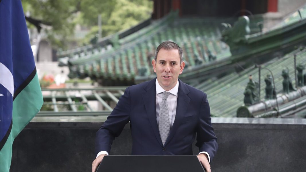 Australian treasurer, visiting Beijing, welcomes Chinese efforts to stimulate its Australian treasurer, visiting Beijing, welcomes Chinese efforts to stimulate its economy