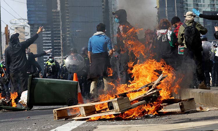 Dozens arrested as Melbourne anti-war protests turn violent Dozens arrested as Melbourne anti-war protests turn violent