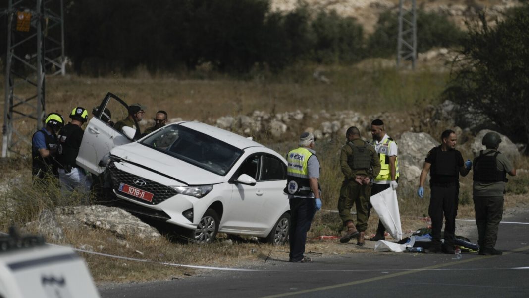 Palestinian militants kill 3 Israeli police in the West Bank
