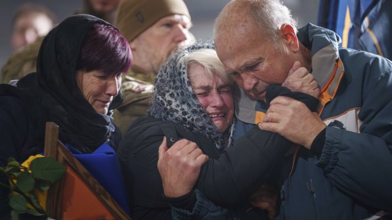 A Ukrainian medic fell in love with a soldier on the front. They died together in a Russian attack