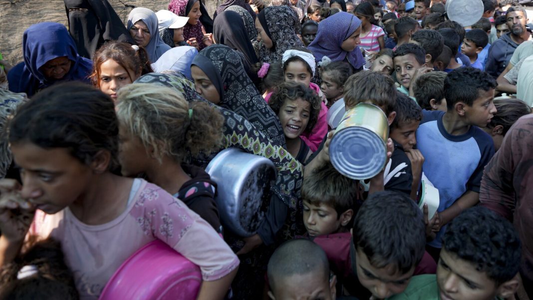 Israeli strikes in Gaza kill at least 13, officials say, Israeli strikes in Gaza kill at least 13, officials say, as first aid in weeks reaches the north